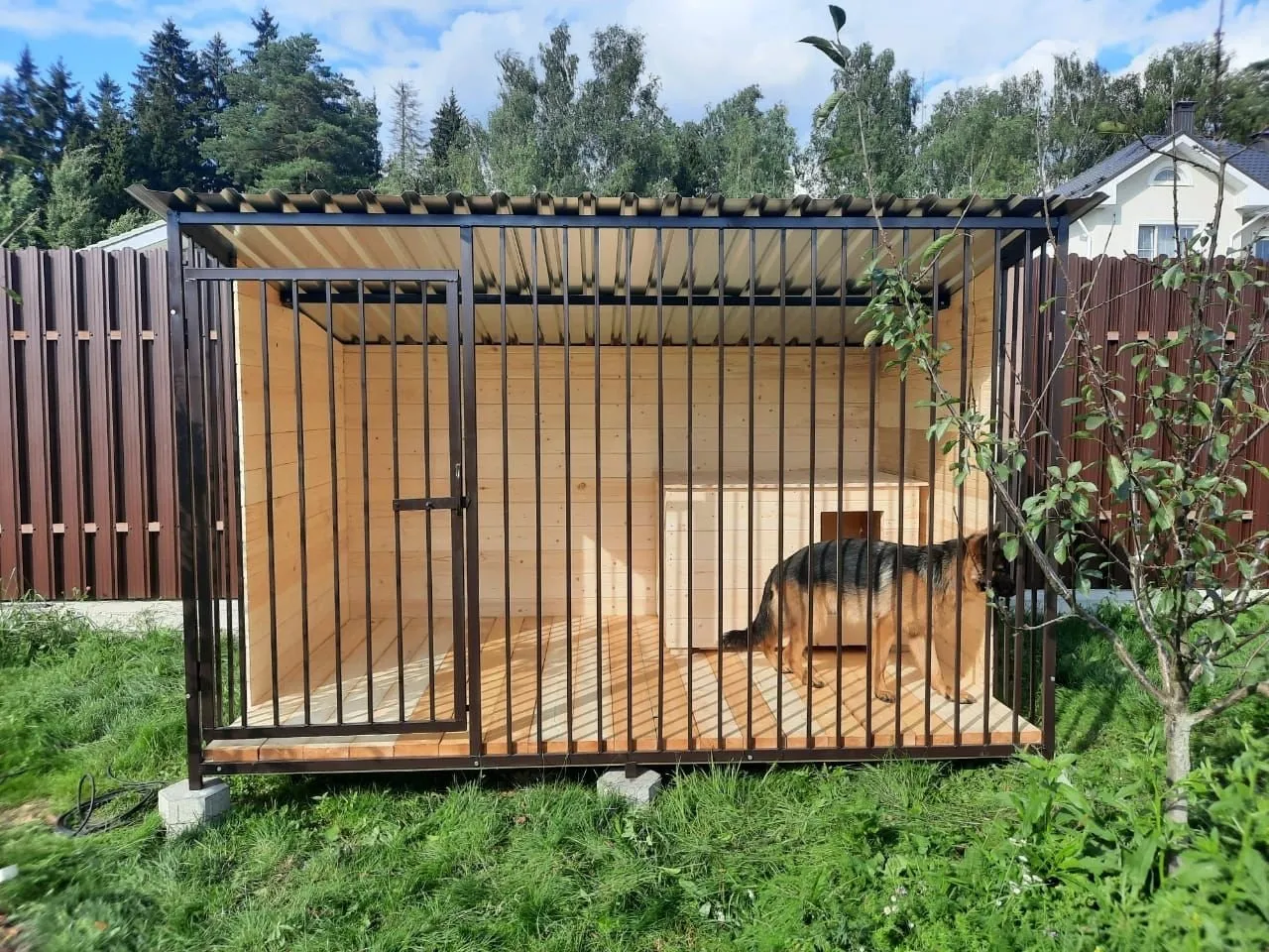 Вольер «Каменц»